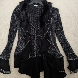 Sioni Wool Blend Knit Open Front Sweater M Ruffle Faux Fur Trim Black White